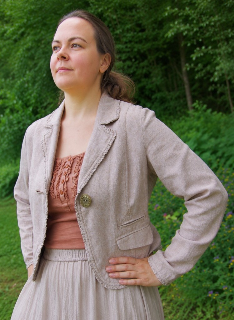 LÜHIKE HELE LINANE JAKK